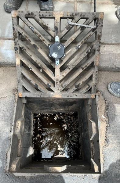 污水井