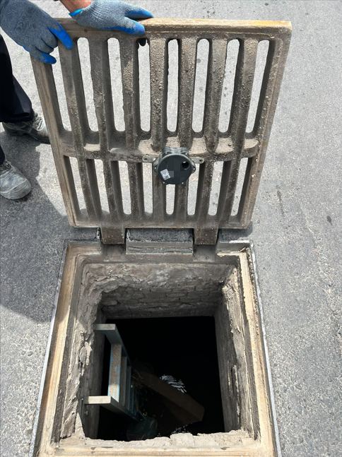 沙特 DC413 市政井盖监测安装现场